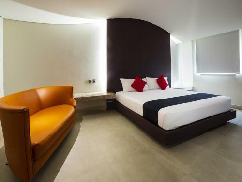 Hotel & Suites Ferri