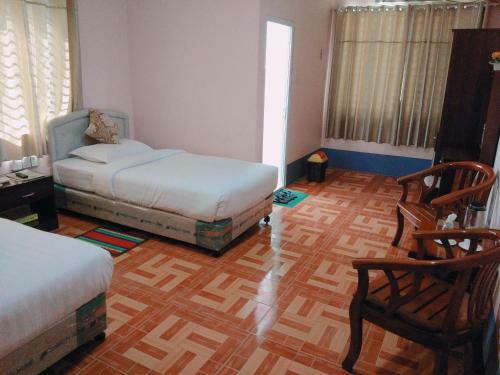 Man Shwe Li Hotel