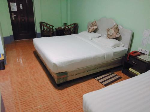 Man Shwe Li Hotel