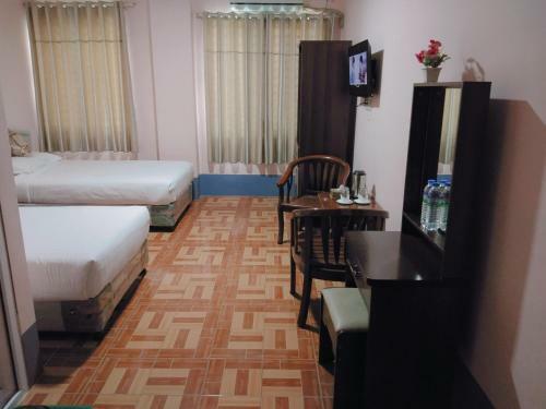 Man Shwe Li Hotel