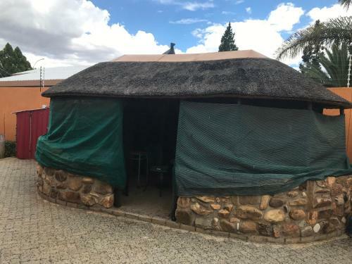 Hostal Yoye Guesthouse