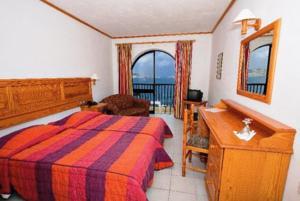 Gillieru Harbour Hotel