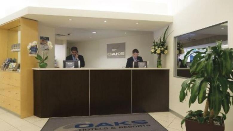 Hotel Oaks On Lonsdale