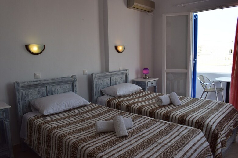 Hotel Cyclades
