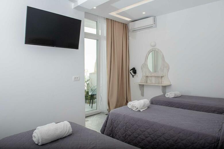 Hotel Cyclades