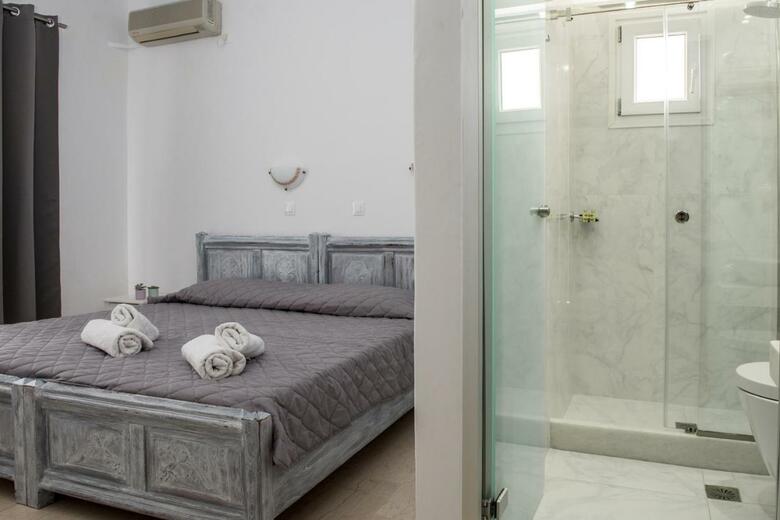 Hotel Cyclades