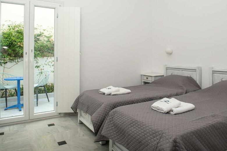 Hotel Cyclades