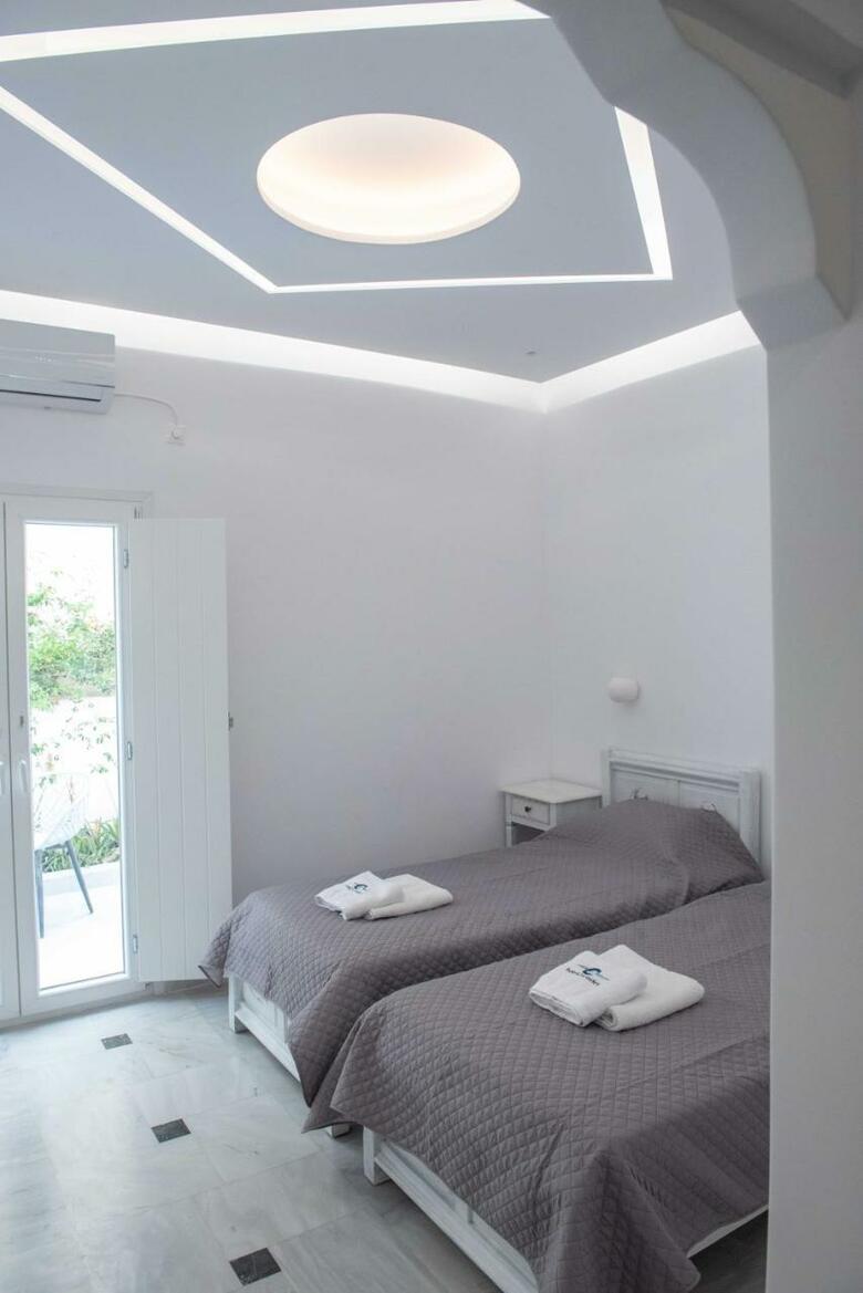 Hotel Cyclades