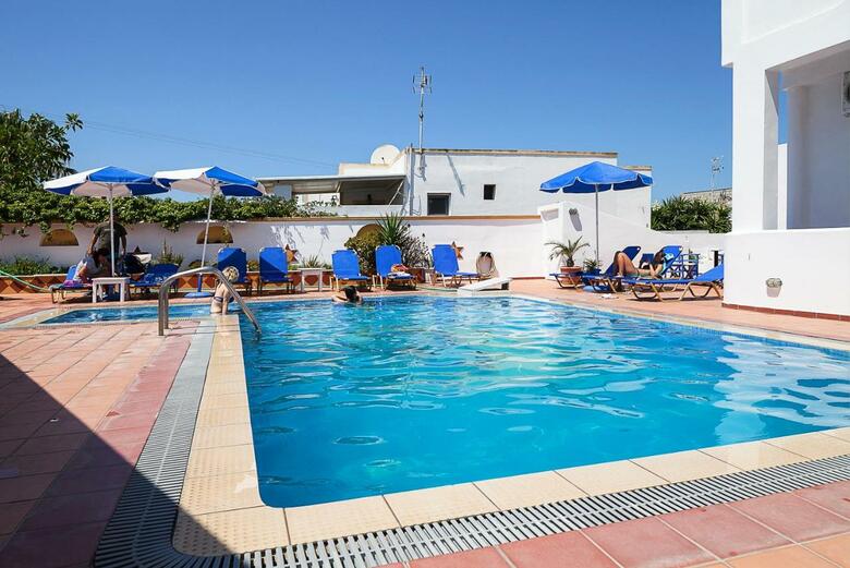 Hotel Cyclades