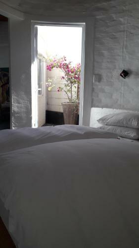 Bed & Breakfast Alternative Space B & B