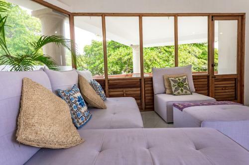 Homing Bird Casa Matuk