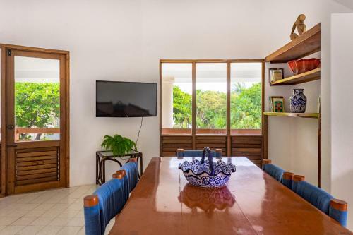 Homing Bird Casa Matuk