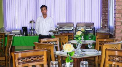 Bed & Breakfast Backpackers @ Hotel Rich