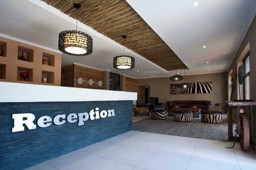 Daan Viljoen Game Lodge
