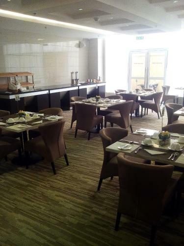 Pearlwort Hotel And Suites
