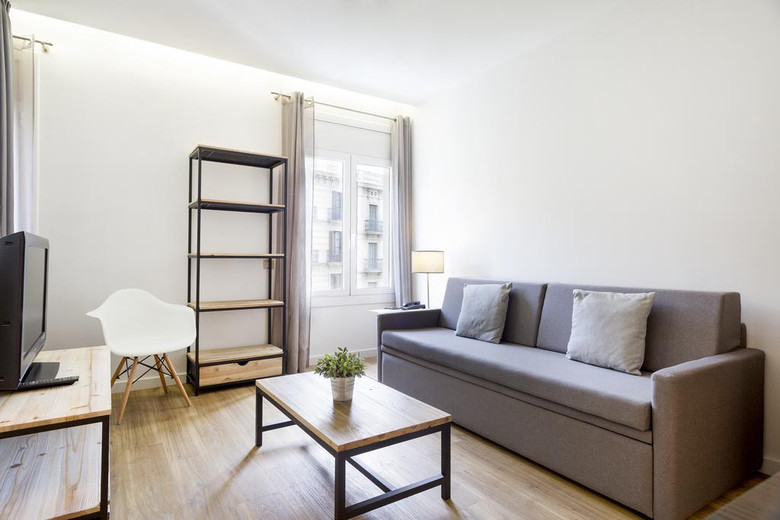 Amister Apartments