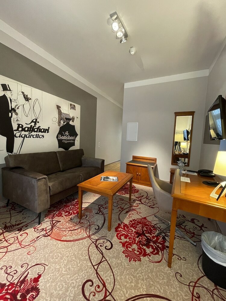 Batschari Suite Hotel