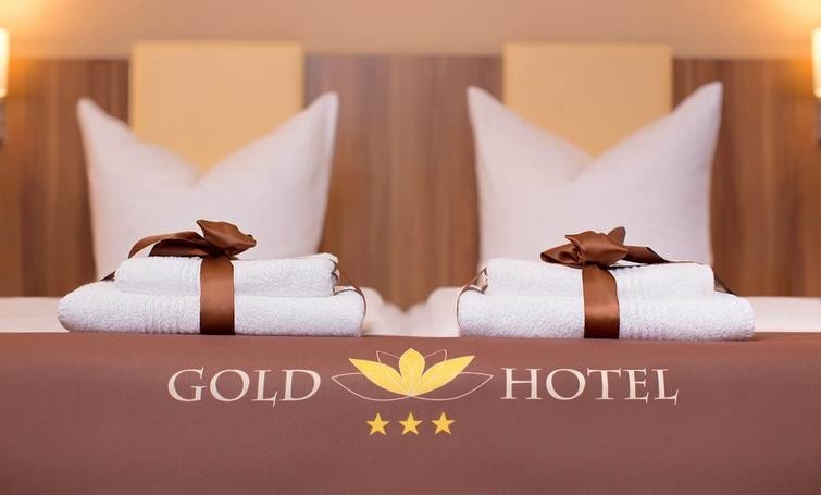 Gold Hotel