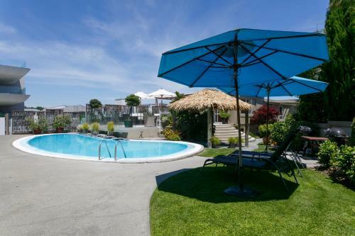 The Reef Resort Motel