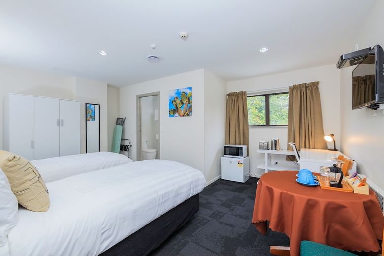 Greenlane Motel