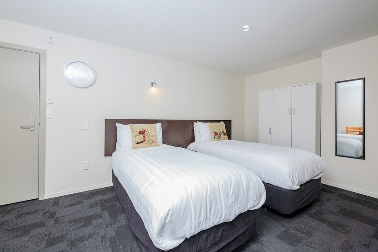 Greenlane Motel