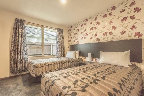 Riccarton Mall Holiday House