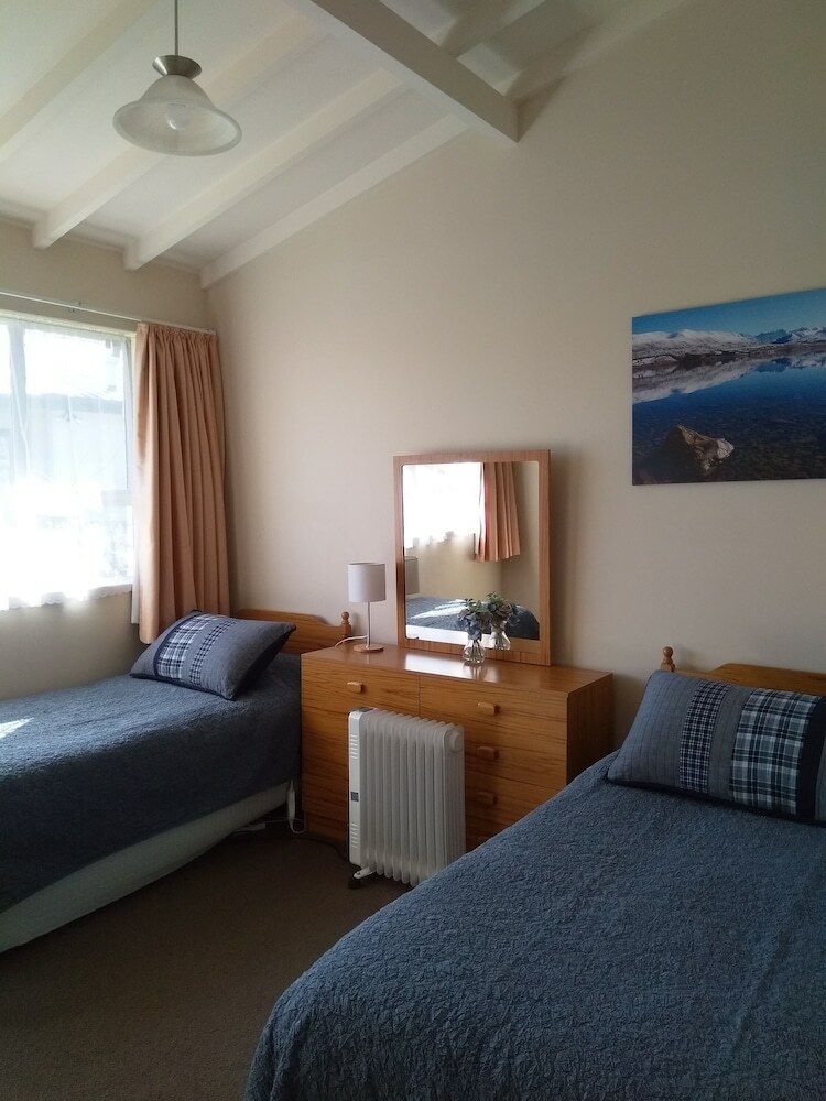 Ascot Holiday Home