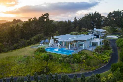 Vineyard Cottage - Paroa Bay Winery