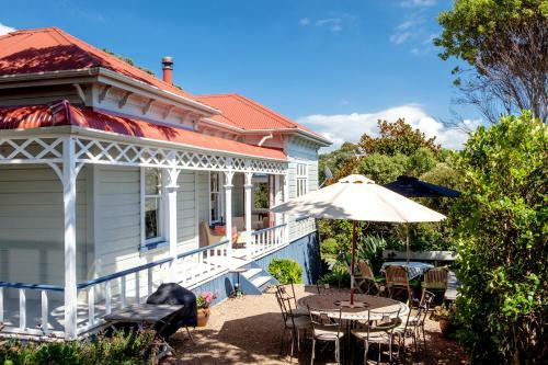 Crescent Villa