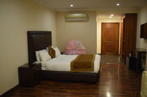 Grand Millennium Hotel