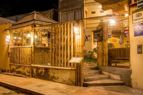 Hostal La Casa De Bamboo