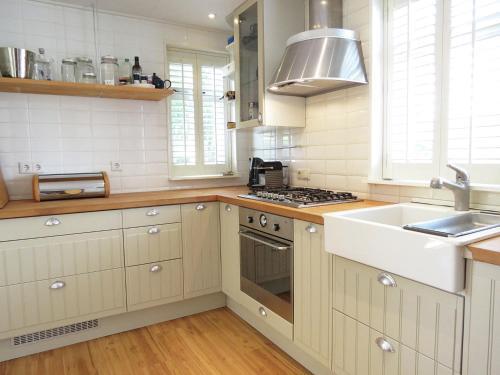 Neat Holiday Home With Fireplace In Groede Netherlands