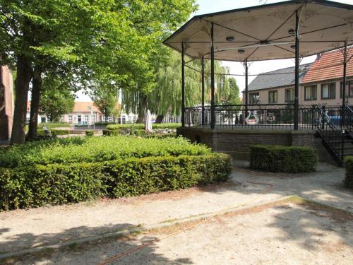 Neat Holiday Home With Fireplace In Groede Netherlands