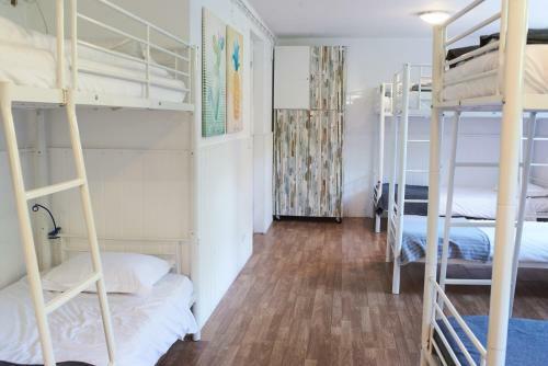 Cascais Cool Hostel Suites & Pool