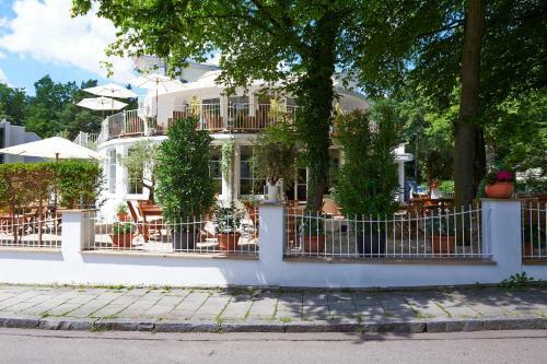 Edelweiss Parkhotel Garni