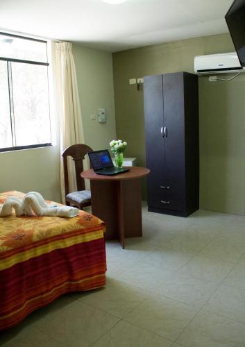 Hotel Hostal Oro Verde