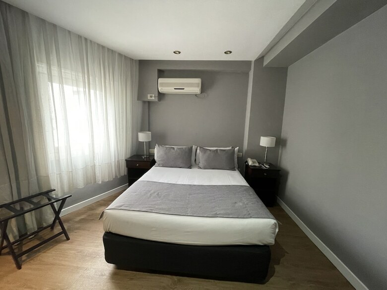 Hotel 8 De Octubre
