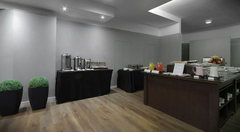 Hotel 8 De Octubre