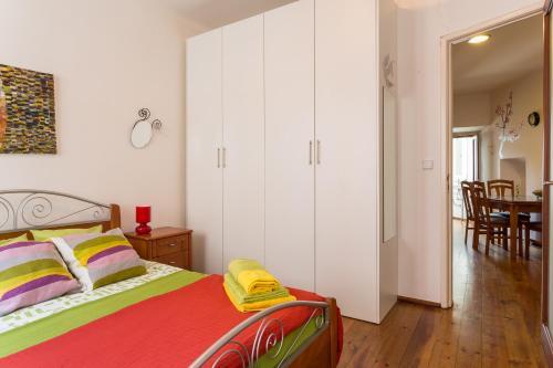 Amalia Apartment