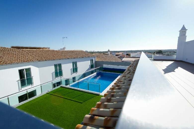 Hostal Peralux