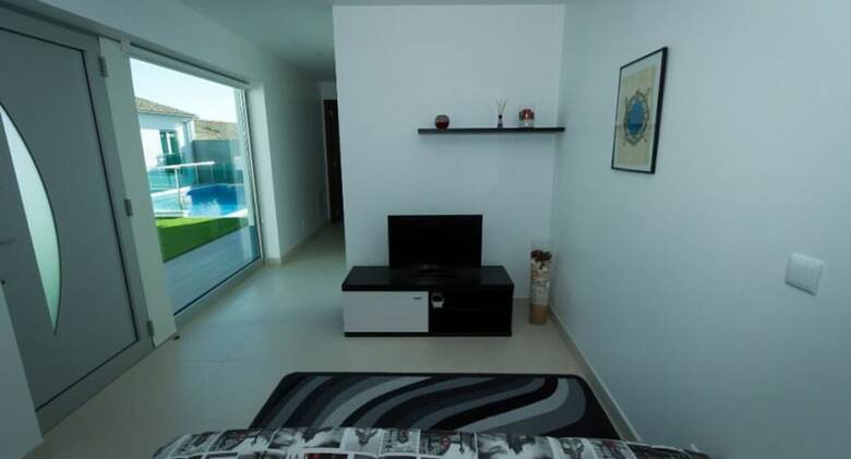 Hostal Peralux