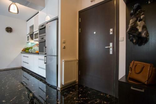 Apart-center Granitica