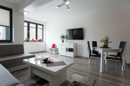 Apart-center Granitica