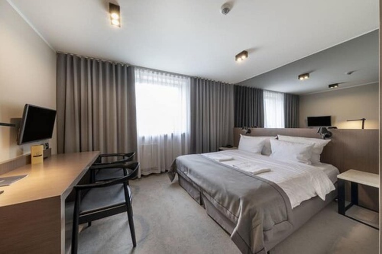 Ilonn Hotel