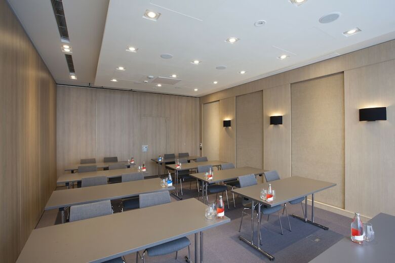 Ilonn Hotel