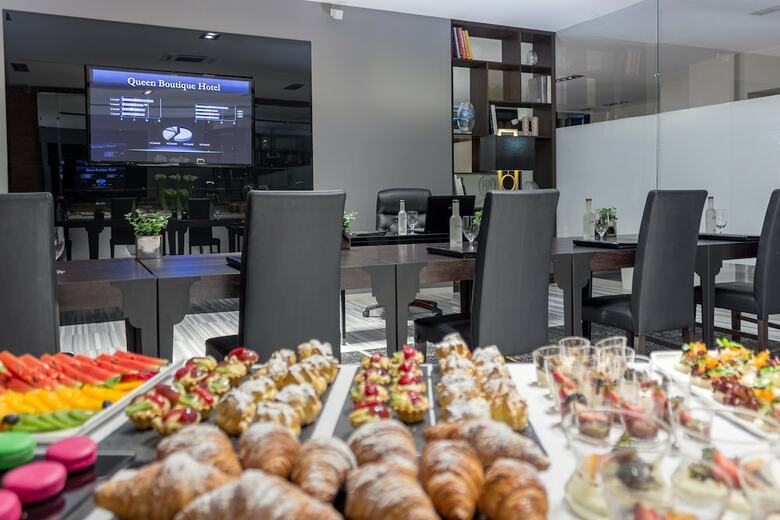 Queen Boutique Hotel