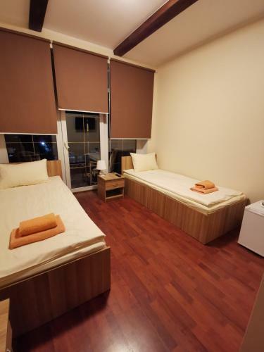 Hostal Noclegi Gemini Dom