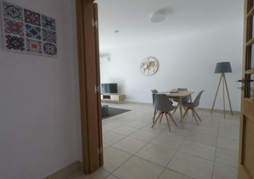 Apartamento Ferienwohnung Mit Pool - Meia Praia