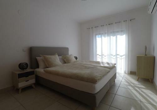 Apartamento Ferienwohnung Mit Pool - Meia Praia
