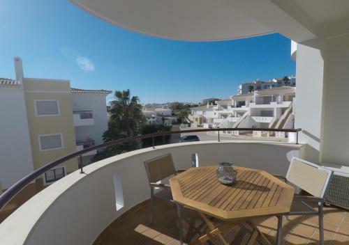 Apartamento Ferienwohnung Mit Pool - Meia Praia